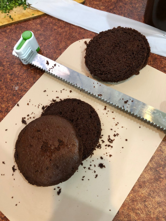 Нож 35 см крупный зуб для бисквита, торта, хлеба + 2 держателя Эксперты Кухни